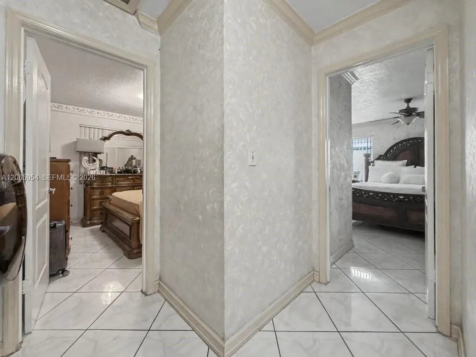 7961 W 6th Ave Hialeah, FL 33014