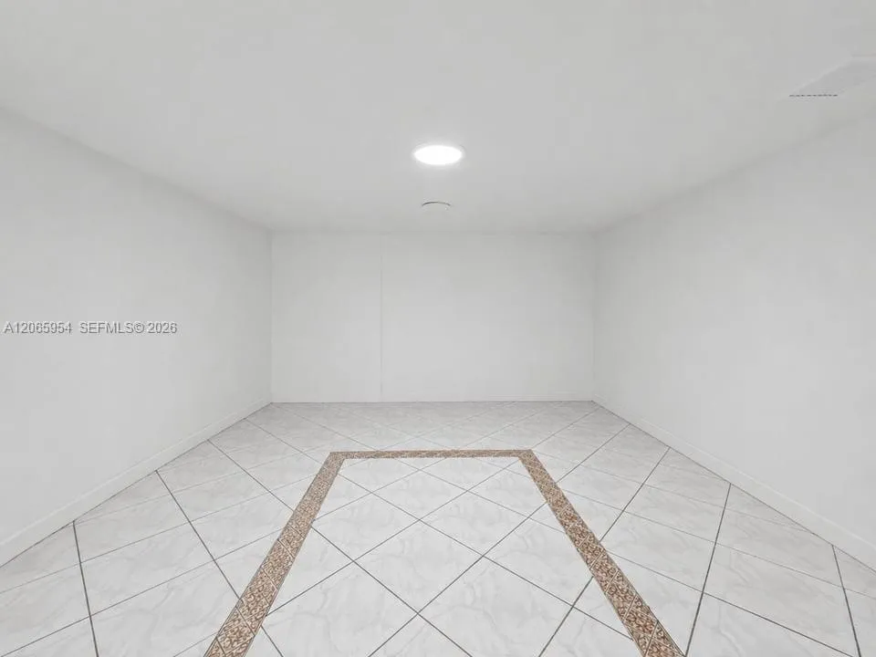 7961 W 6th Ave Hialeah, FL 33014