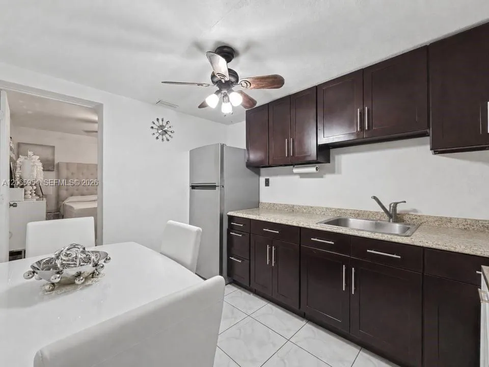 7961 W 6th Ave Hialeah, FL 33014