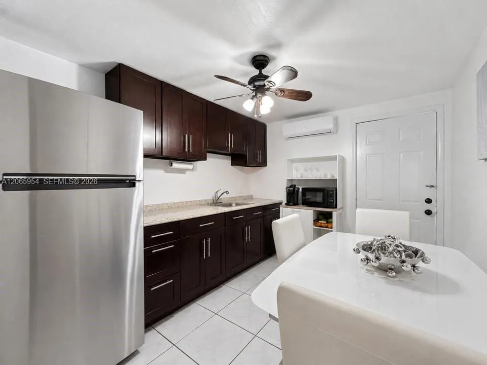 7961 W 6th Ave Hialeah, FL 33014