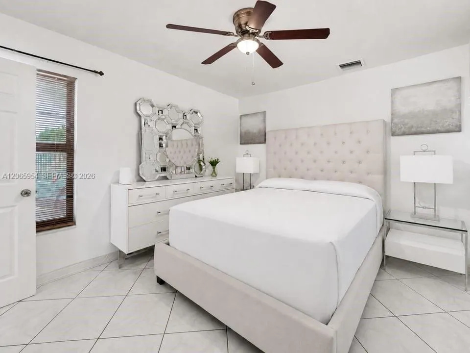 7961 W 6th Ave Hialeah, FL 33014