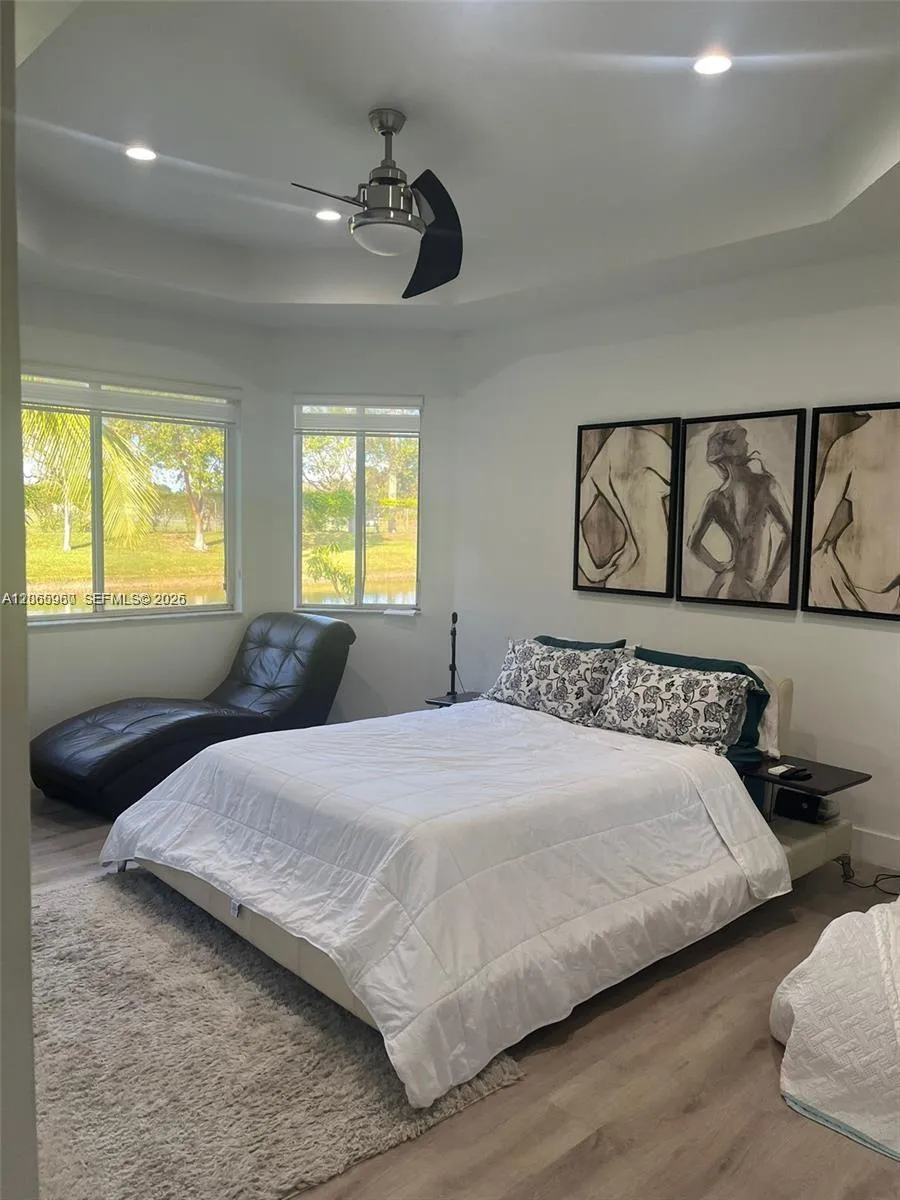 19353 SW 60th Ct Pembroke Pines, FL 33332