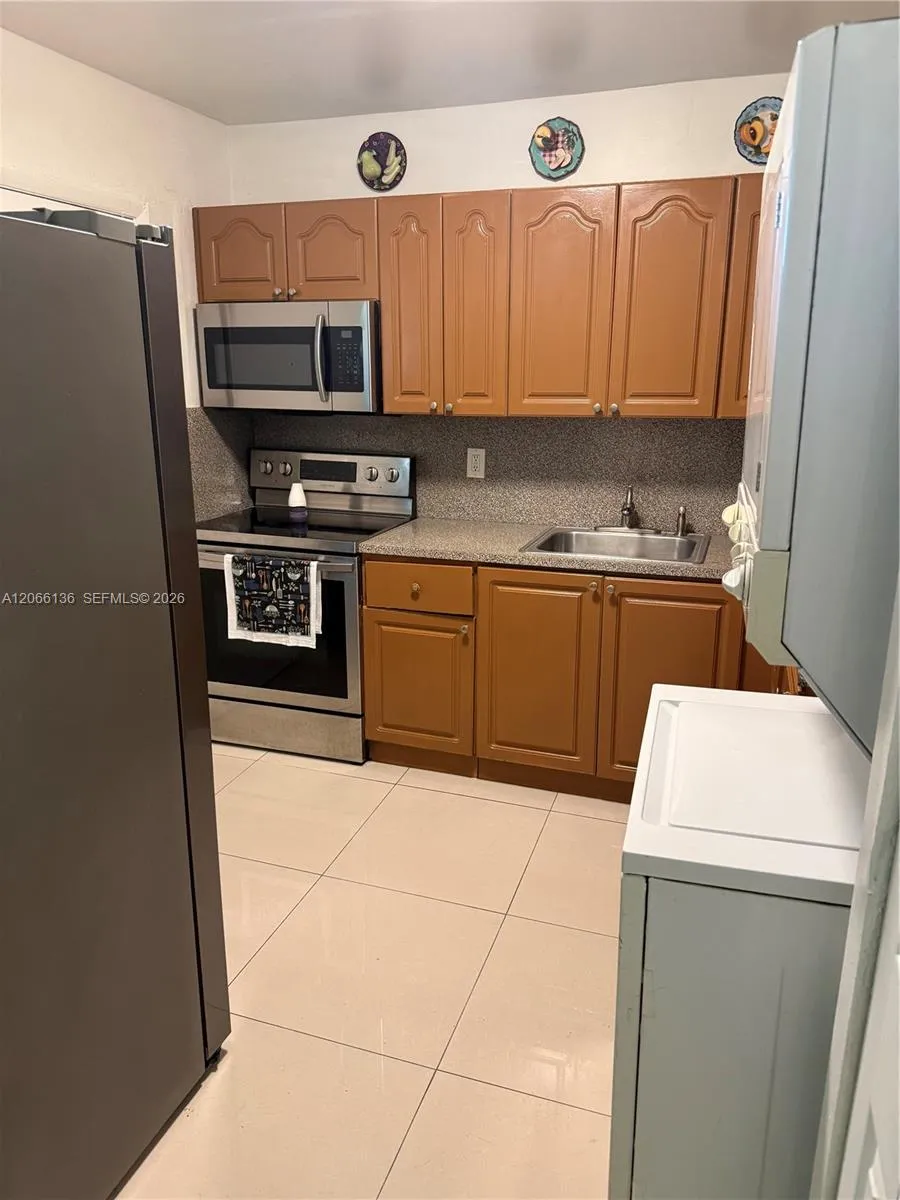 9760 SW 184th St #3C Cutler Bay, FL 33157