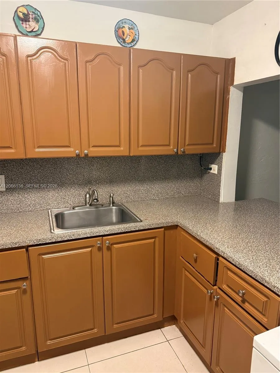 9760 SW 184th St #3C Cutler Bay, FL 33157