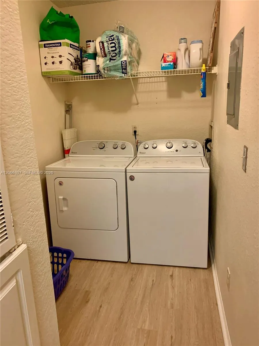 2550 N Alafaya Trail #12203 Orlando, FL 32826