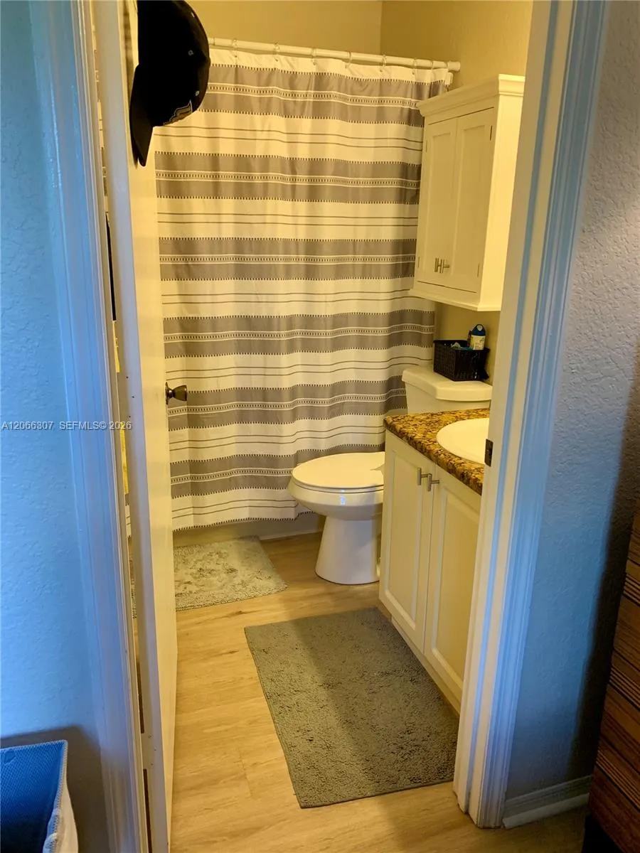 2550 N Alafaya Trail #12203 Orlando, FL 32826