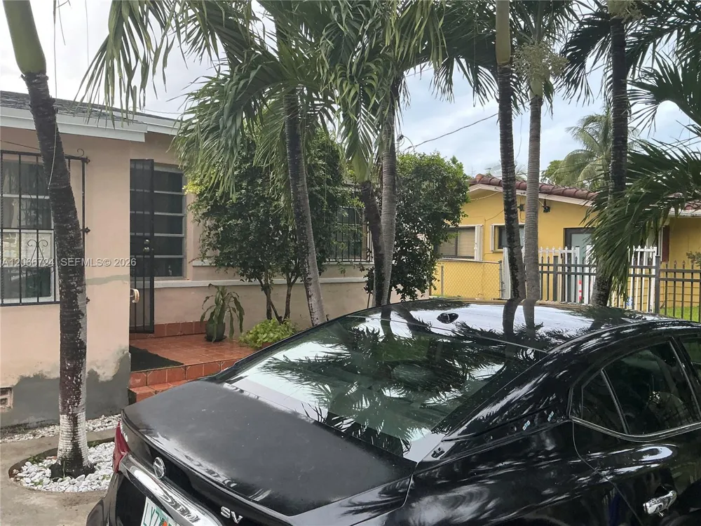1855 NW 32nd St Miami, FL 33142