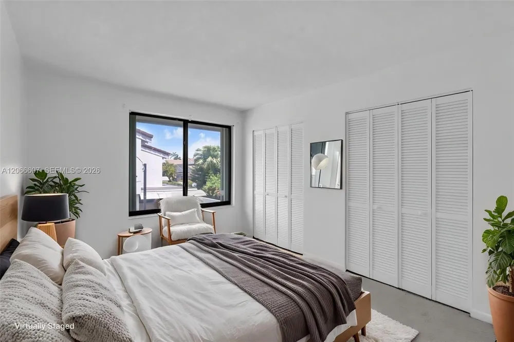 860 NW 106th Ave #3B3-5 Miami, FL 33172