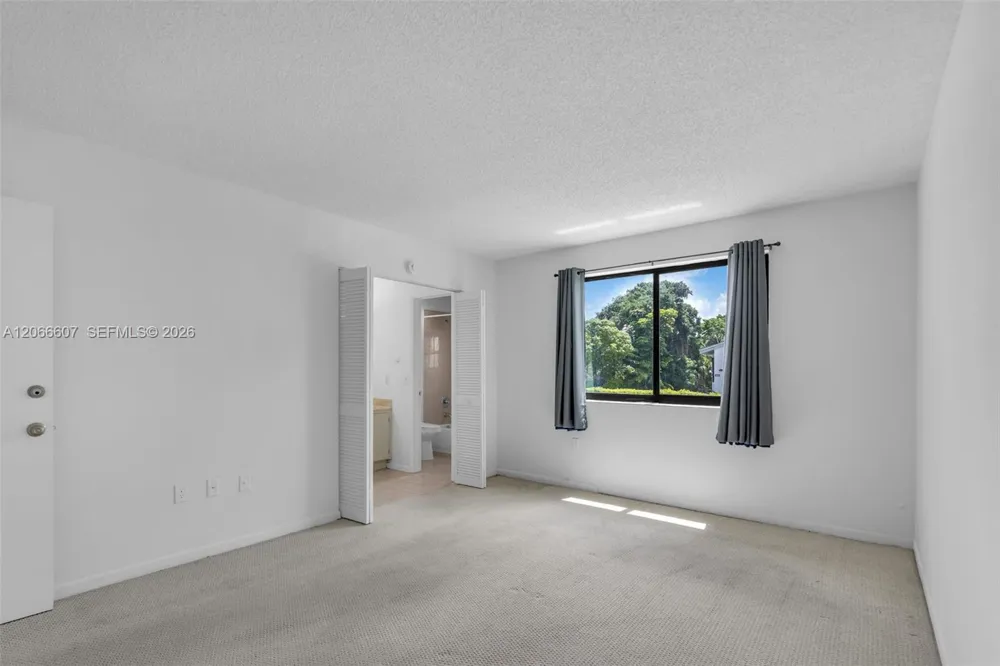 860 NW 106th Ave #3B3-5 Miami, FL 33172