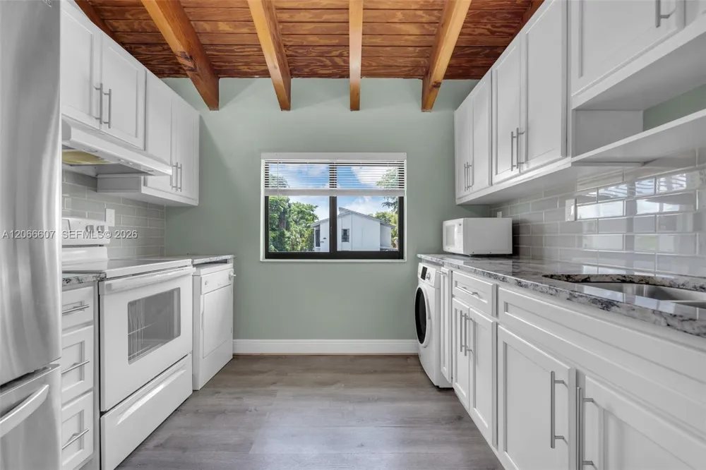 860 NW 106th Ave #3B3-5 Miami, FL 33172