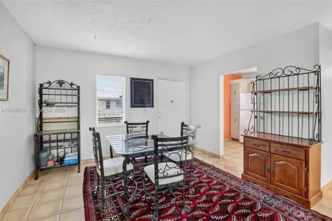 2811 Somerset Dr #405