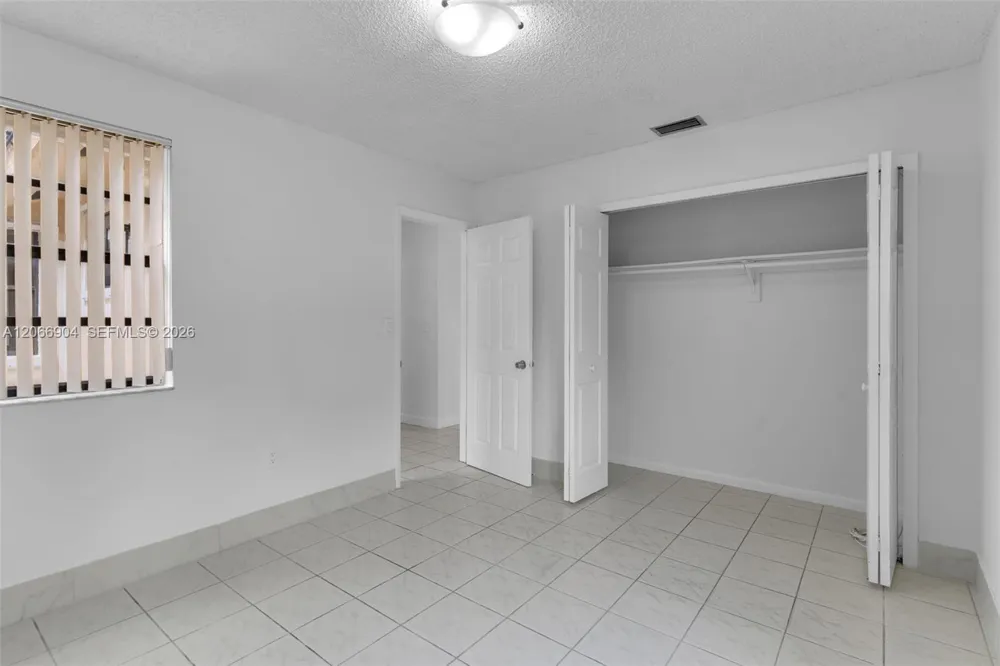 12480 SW 9th St Miami, FL 33184