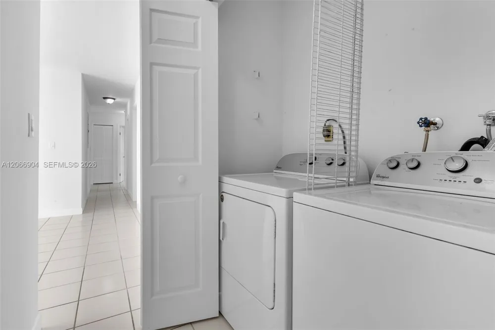 12480 SW 9th St Miami, FL 33184