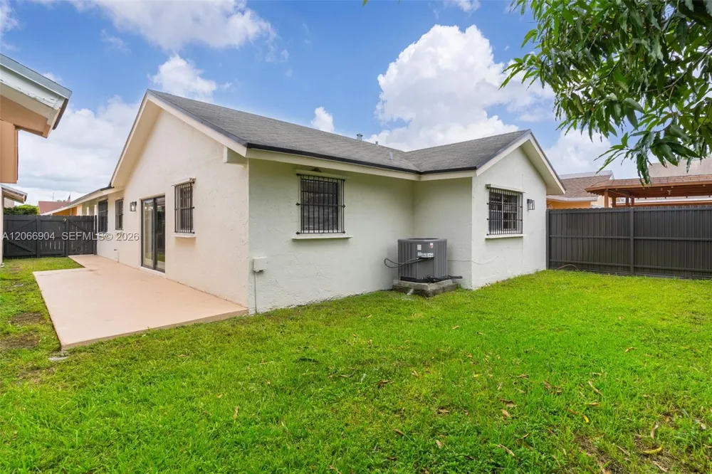 12480 SW 9th St Miami, FL 33184