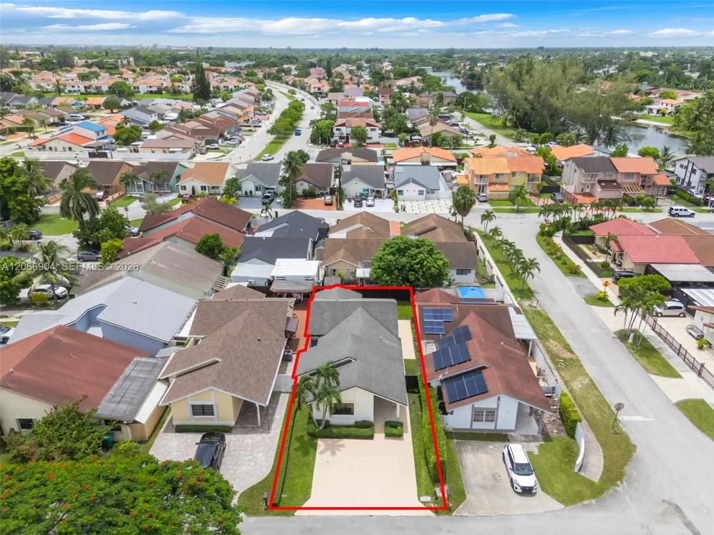 12480 SW 9th St Miami, FL 33184