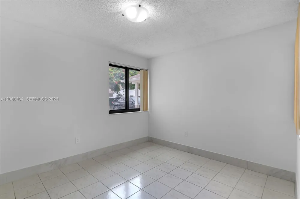 12480 SW 9th St Miami, FL 33184