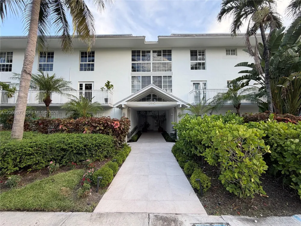 290 Sunrise Dr #205 Key Biscayne, FL 33149