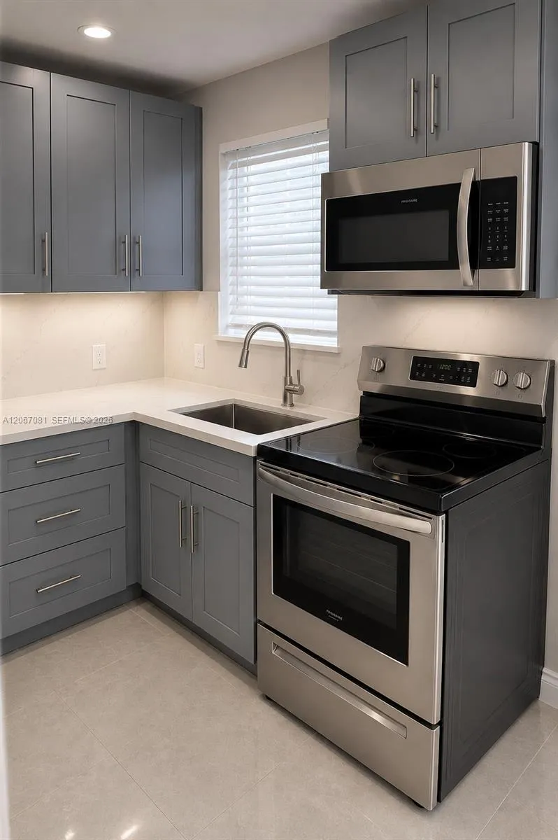 2358 NW 58th St Miami, FL 33142