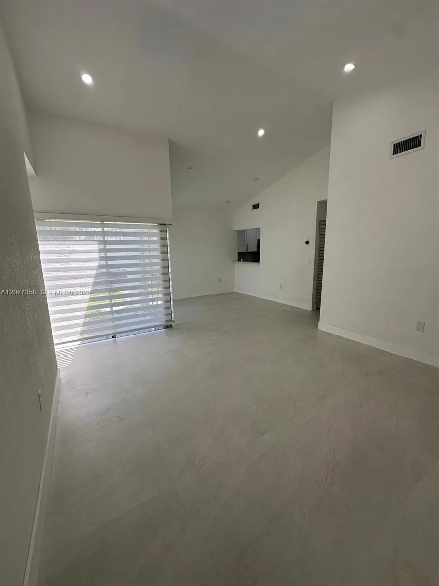 20926 SW 124th Ave Rd Miami, FL 33177