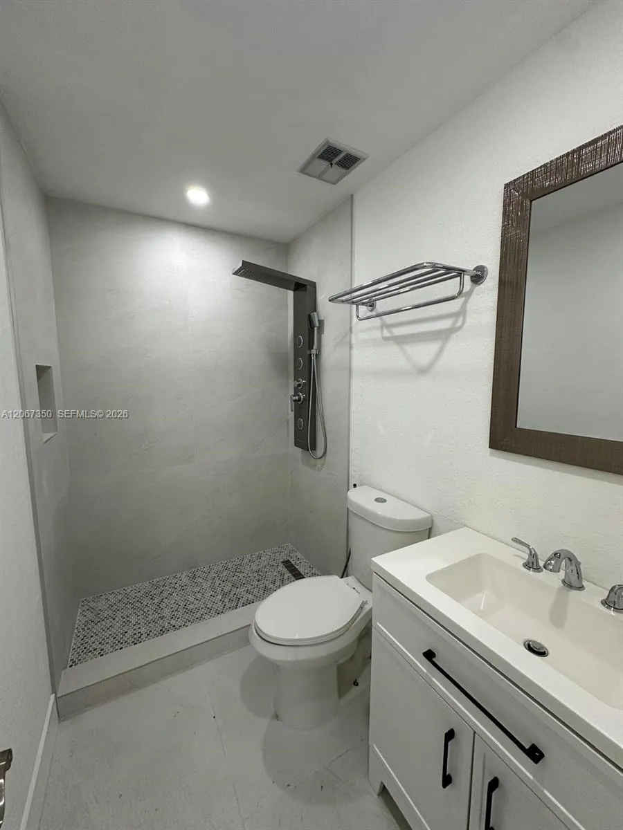 20926 SW 124th Ave Rd Miami, FL 33177