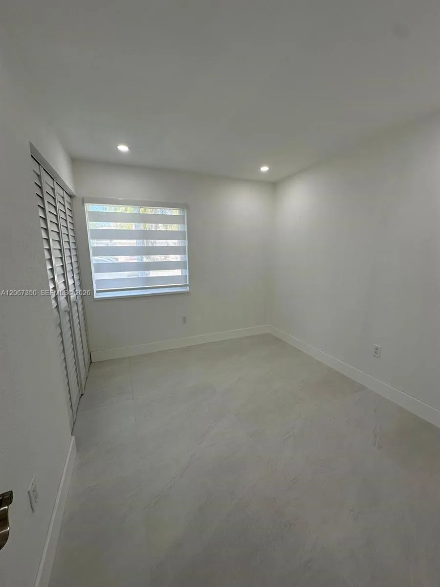 20926 SW 124th Ave Rd Miami, FL 33177