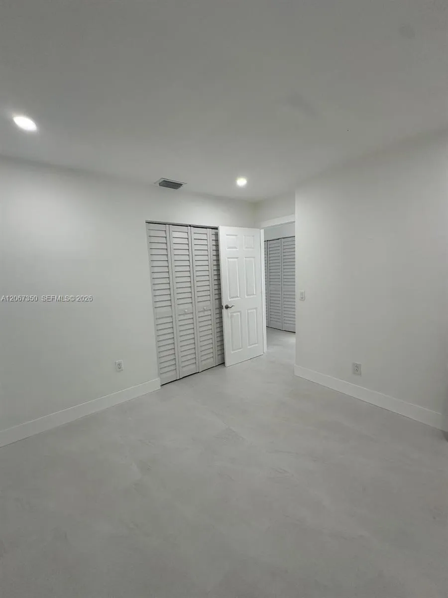 20926 SW 124th Ave Rd Miami, FL 33177