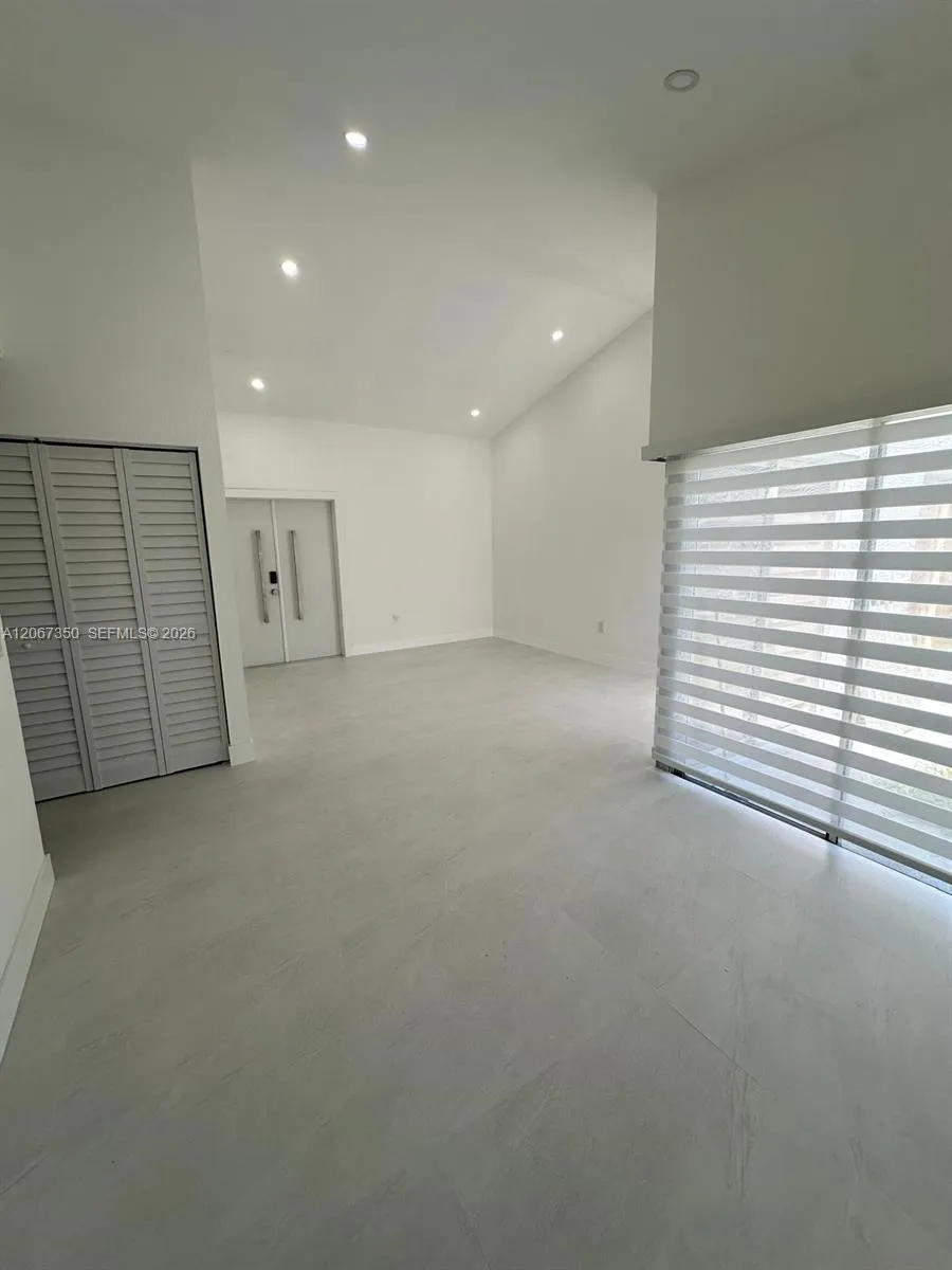 20926 SW 124th Ave Rd Miami, FL 33177