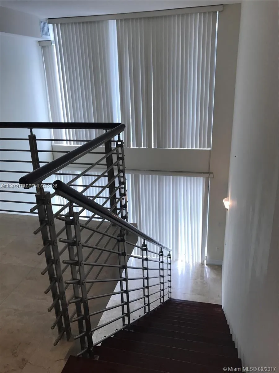 41 SE 5th St #1606 Miami, FL 33131