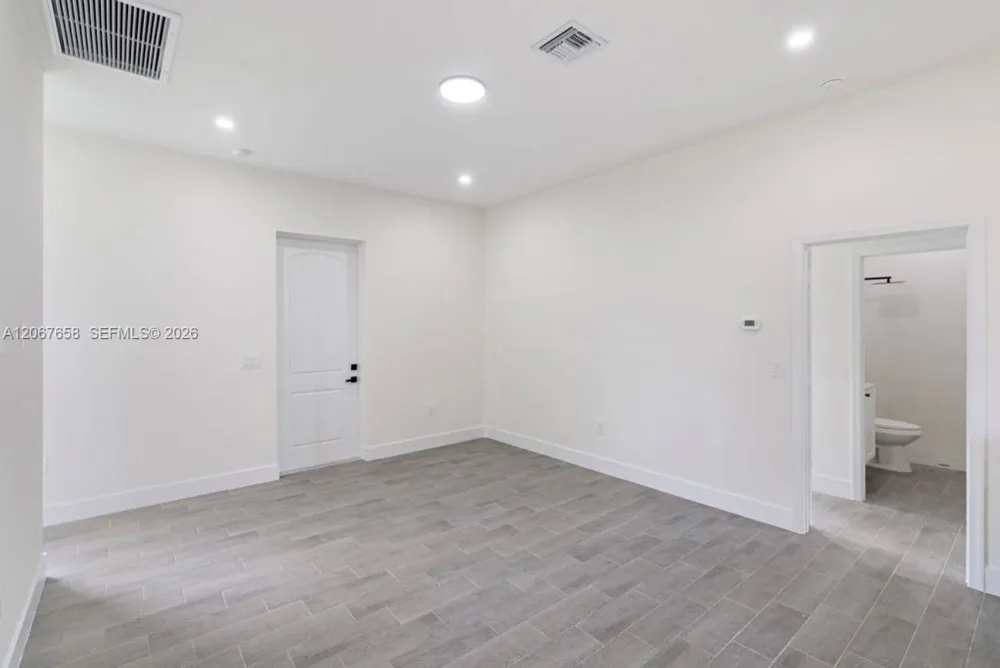 710 Peacock Ave Lehigh Acres, FL 33974