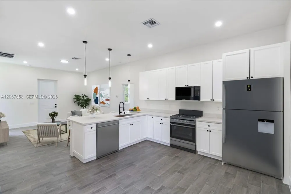 710 Peacock Ave Lehigh Acres, FL 33974