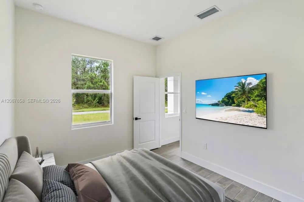 710 Peacock Ave Lehigh Acres, FL 33974