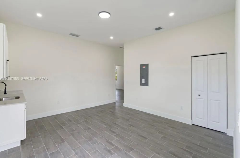 710 Peacock Ave Lehigh Acres, FL 33974