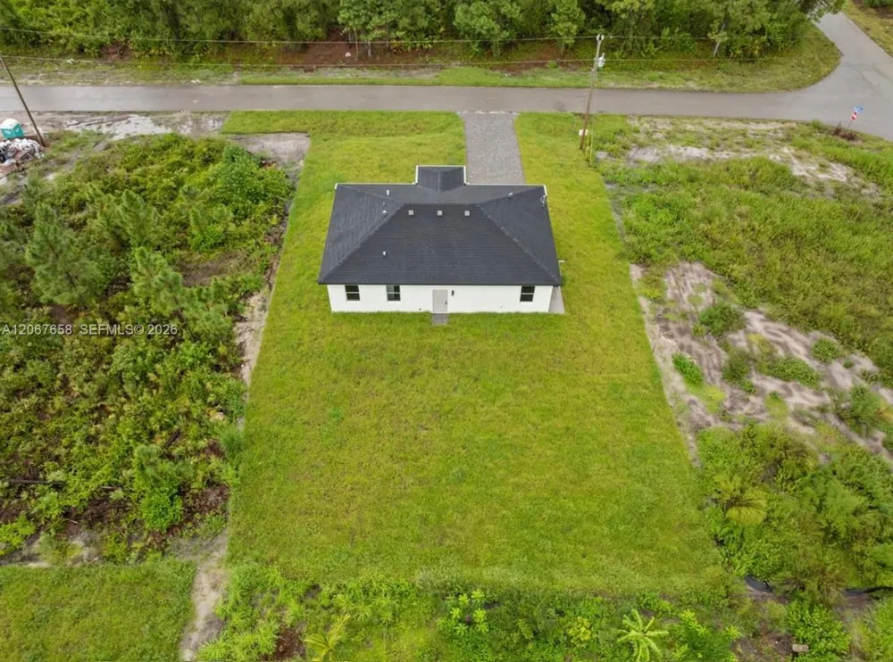 710 Peacock Ave Lehigh Acres, FL 33974
