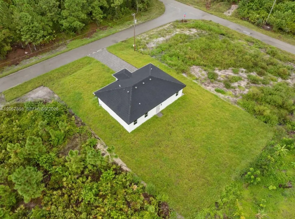 710 Peacock Ave Lehigh Acres, FL 33974