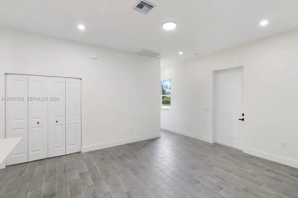 710 Peacock Ave Lehigh Acres, FL 33974