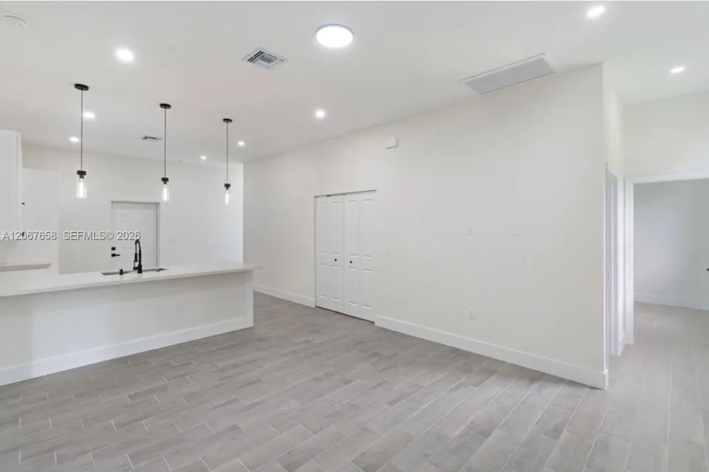 710 Peacock Ave Lehigh Acres, FL 33974