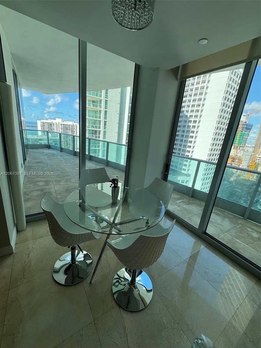 1331 Brickell Bay Dr #1708 Miami, FL 33131