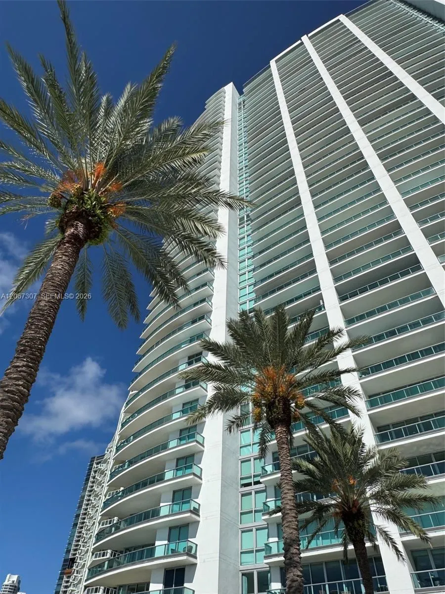 1331 Brickell Bay Dr #1708 Miami, FL 33131