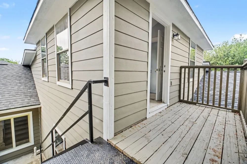 104 Virginia Street South Houston, TX 77587