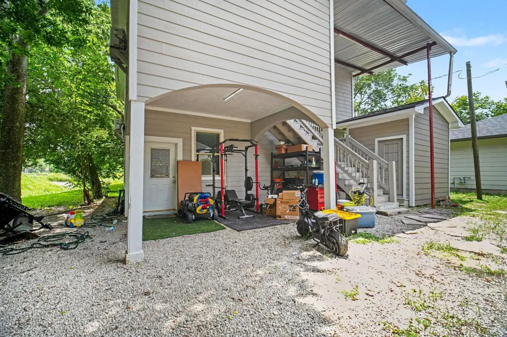 104 Virginia Street South Houston, TX 77587