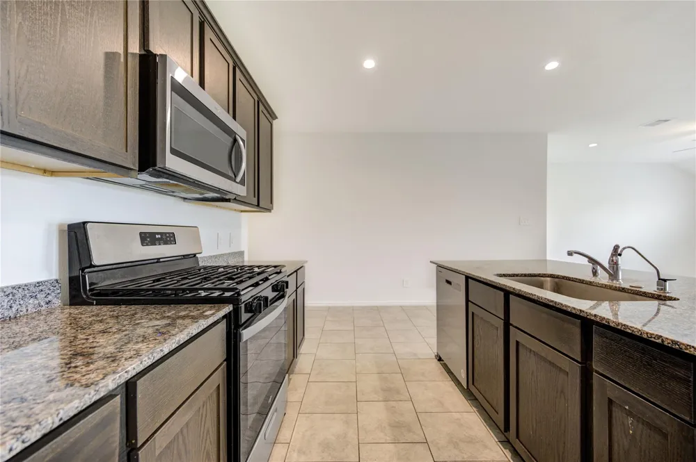 7547 Cattle Walker Court Rosharon, TX 77583