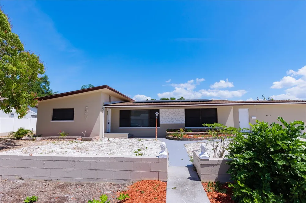 4946 DR MARTIN LUTHER KING JR STREET S St Petersburg, FL 33705