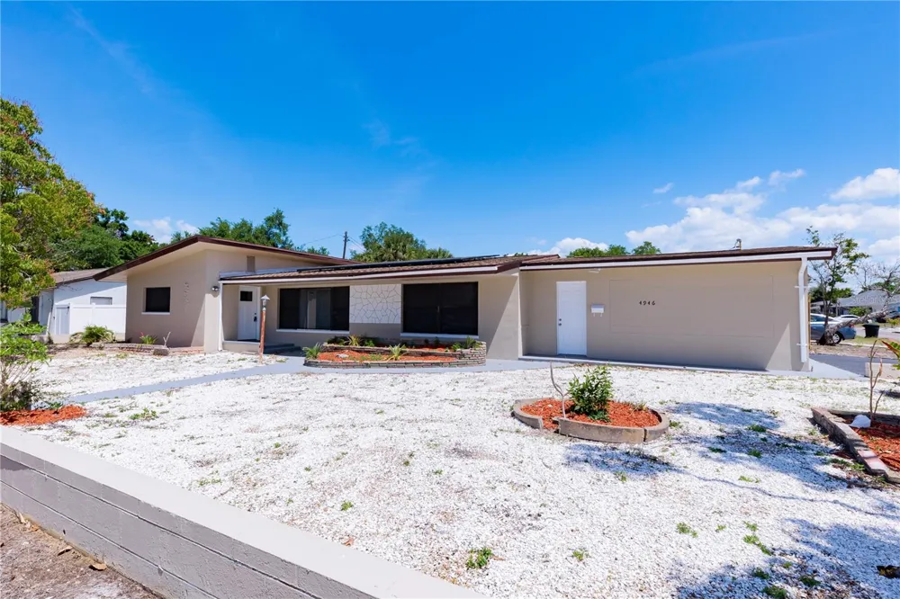 4946 DR MARTIN LUTHER KING JR STREET S St Petersburg, FL 33705