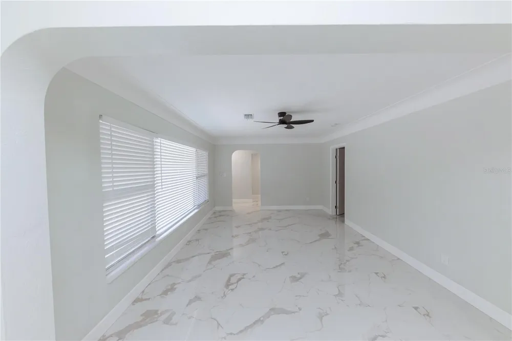 4946 DR MARTIN LUTHER KING JR STREET S St Petersburg, FL 33705