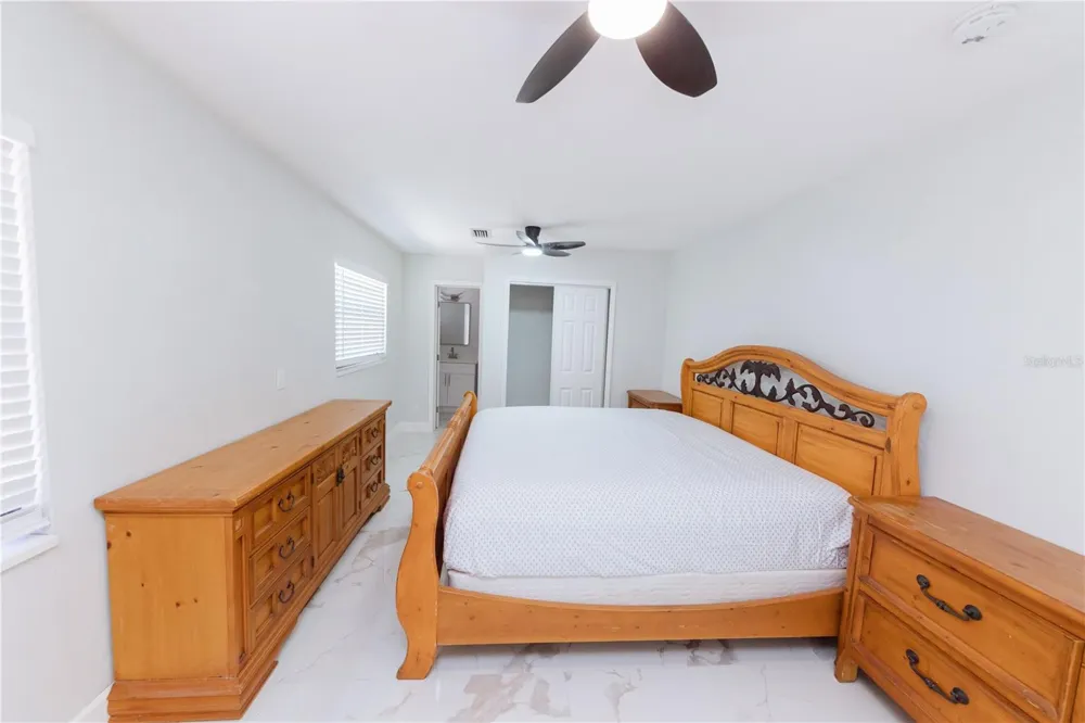 4946 DR MARTIN LUTHER KING JR STREET S St Petersburg, FL 33705
