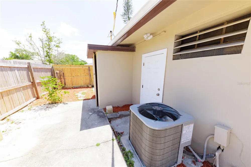 4946 DR MARTIN LUTHER KING JR STREET S St Petersburg, FL 33705