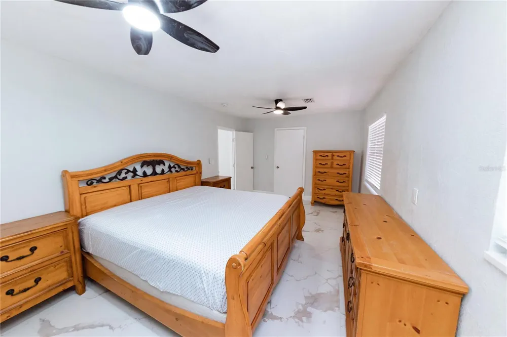 4946 DR MARTIN LUTHER KING JR STREET S St Petersburg, FL 33705