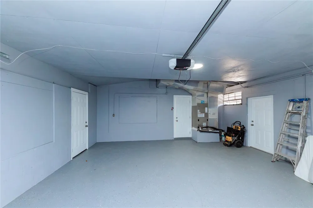 4946 DR MARTIN LUTHER KING JR STREET S St Petersburg, FL 33705