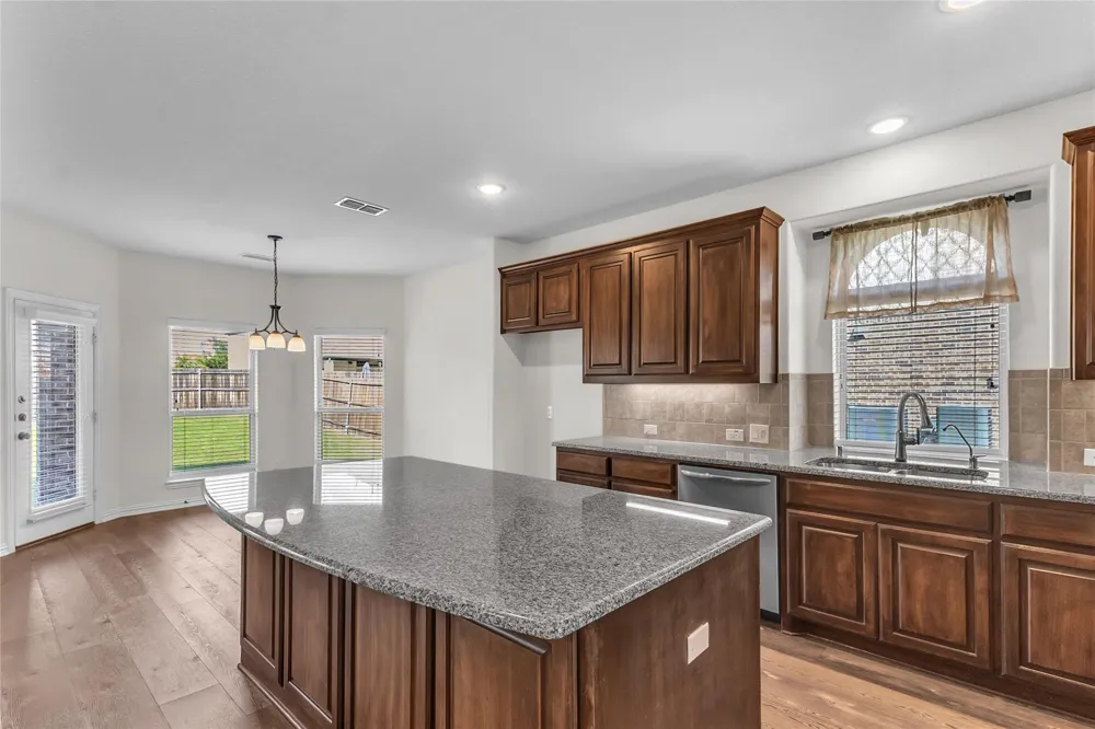 1209 Rogers Parkway Forney, TX 75126