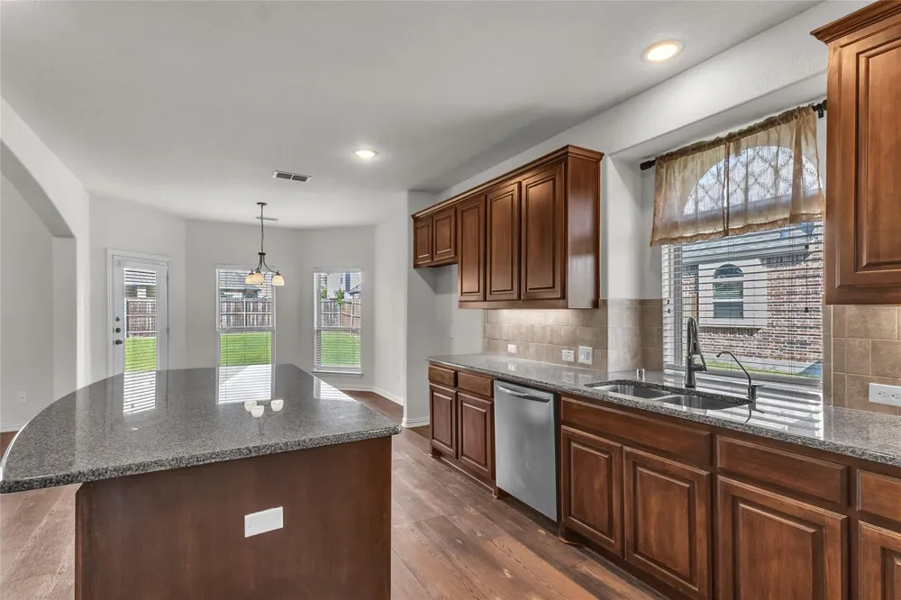 1209 Rogers Parkway Forney, TX 75126